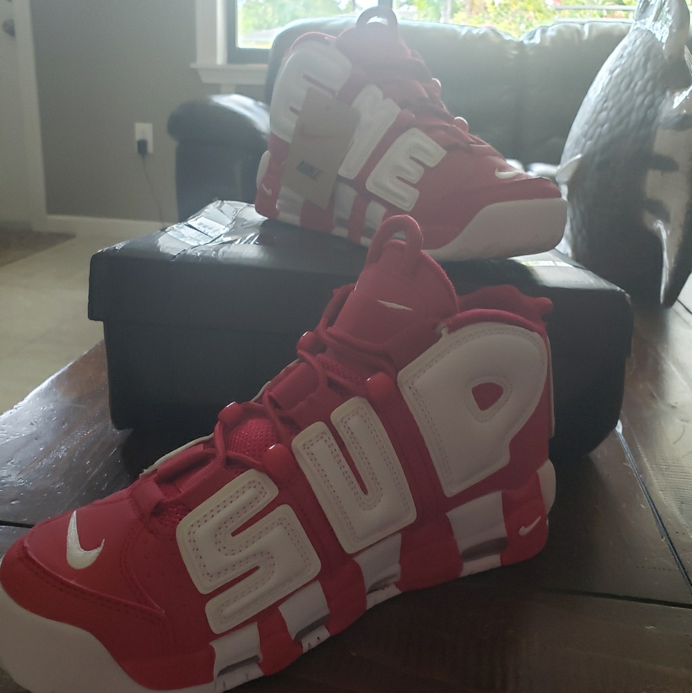 Nike air more uptempo supreme